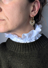 Charger l'image dans la galerie, Col amovible blanc brodé