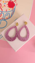 Charger l'image dans la galerie, Boucles d'oreilles pendantes goutte - rose