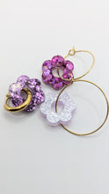 Charger l&#39;image dans la galerie, Boucle d&#39;oreille fleur, collection violette
