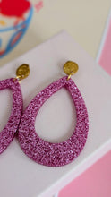 Charger l'image dans la galerie, Boucles d'oreilles pendantes goutte - rose
