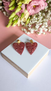 Boucles d'oreilles en résine, cœur rose