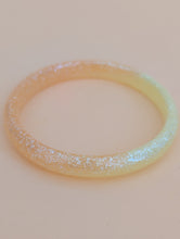 Charger l'image dans la galerie, Bracelet jonc résine citron/ mangue
