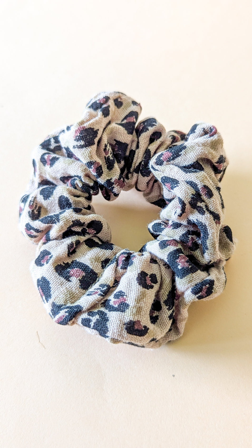 Chouchou leo petits motifs