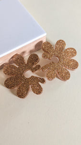 Boucles d'oreilles maxi fleur dorée