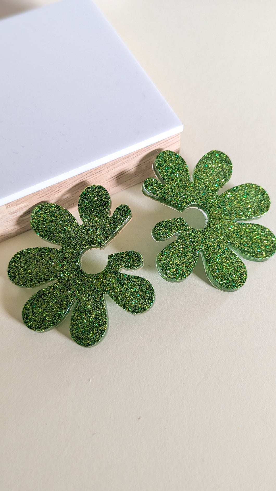 Boucles d'oreilles maxi fleur verte