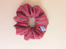 Charger l'image dans la galerie, Chouchou gaze de coton caramel/ fraise
