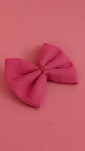 Charger l'image dans la galerie, Barrette fushia
