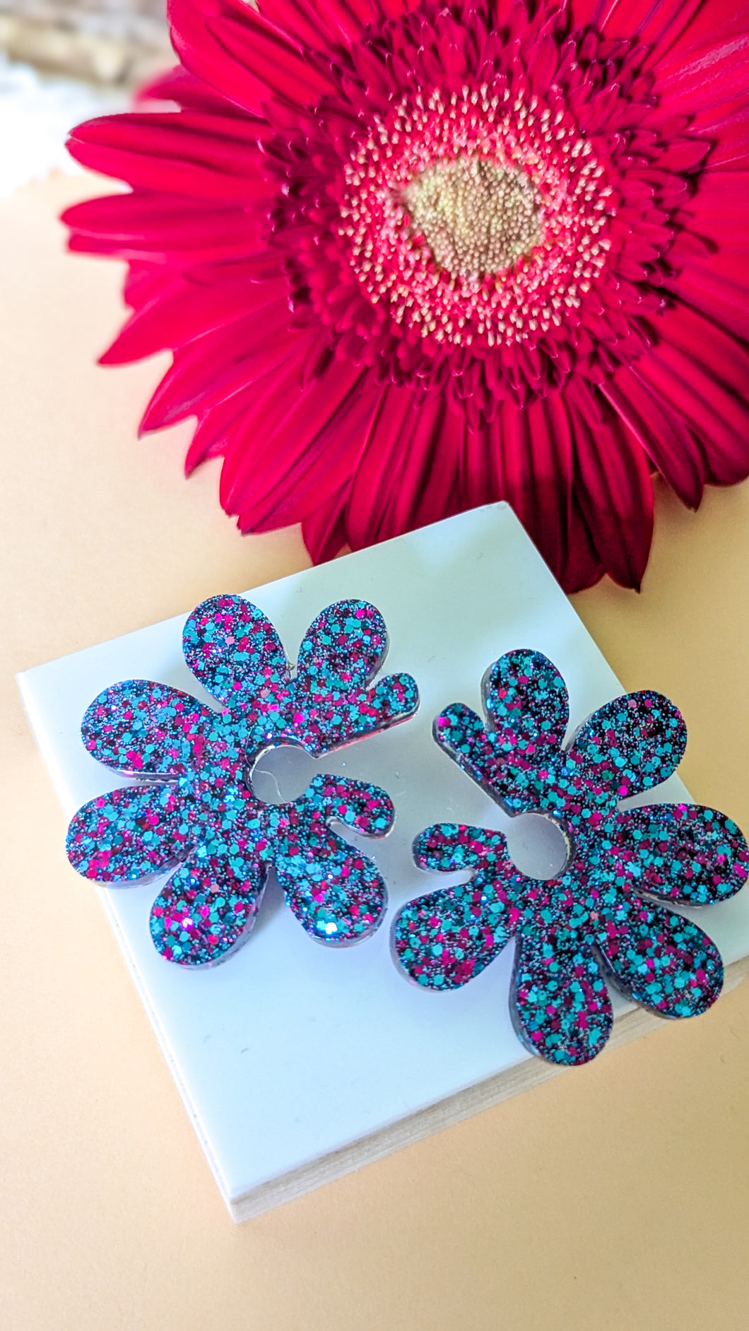 Boucles d'oreilles maxi fleur turquoise/fushia