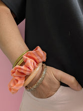 Charger l'image dans la galerie, Chouchou gaze de coton melon/ corail
